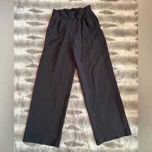 Lululemon Noir Pant